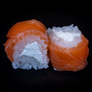 Fresh Losos Cream Roll